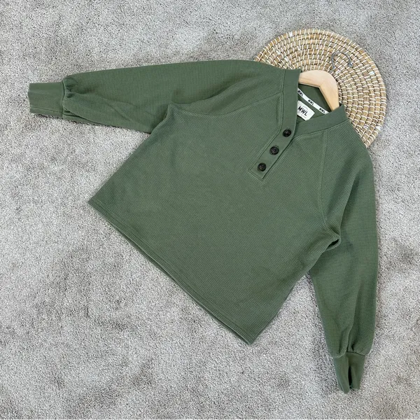 Madewell Women’s MWL Textured Waffle V-Neck Henley Sweatshirt in Faded Palm M - Image 3