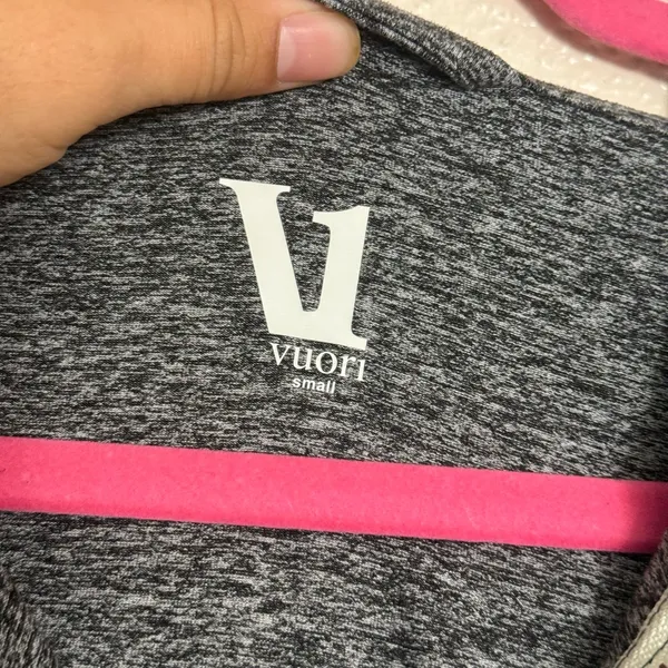 Vuori Women's Charcoal Zip-Up Hoodie grey color size small - Image 5