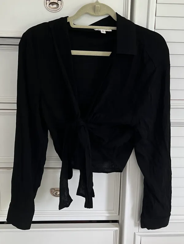Grey Bandit Black Tie Top - Image 2