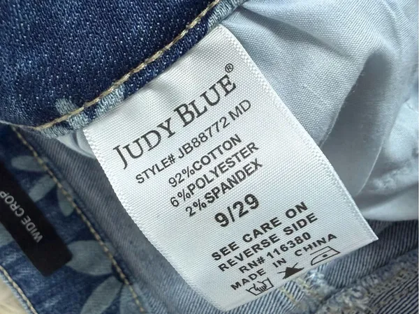 Judy Blue Wide Crop Floral Jeans Size 9/29 Daisy Daze JB88772MD Raw Hem - Image 4