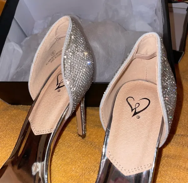 Windsor Heels - Image 2