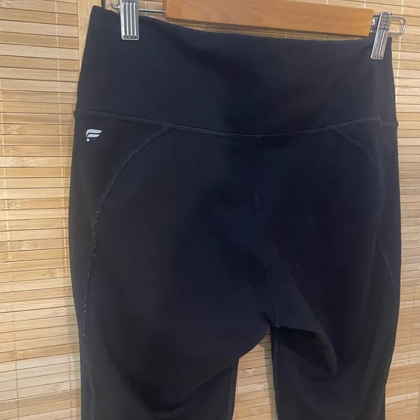 Fabletics black leggings athletic pants woman’s medium no size tag - Image 2
