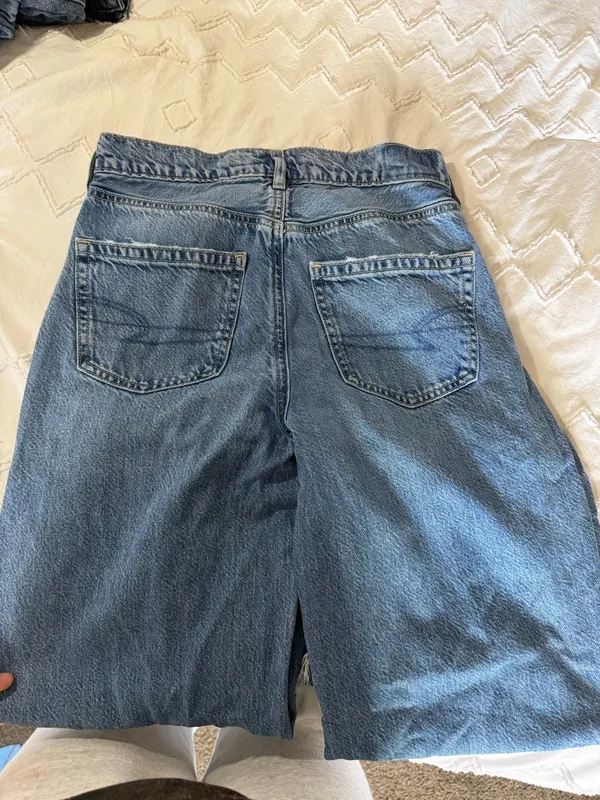 American Eagle Jeans - Image 3