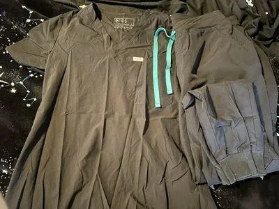 Scrubs Set - Image 2