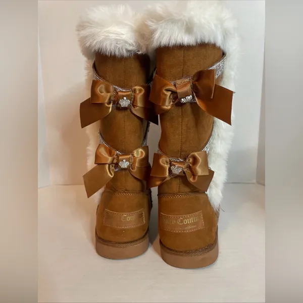 Juicy Couture Kaori Boots Faux Suede Fur Lined Tan/Chestnut Size 9. Ribbons Bows - Image 9