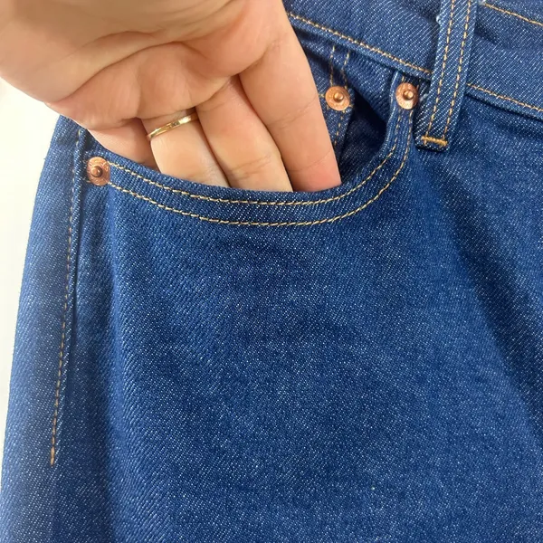 NW5 Levi's Women's Boyfriend Jeans in Deep Blue 29x30 - Image 3