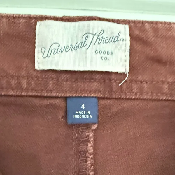 Universal Threads Target Jeans - Image 2