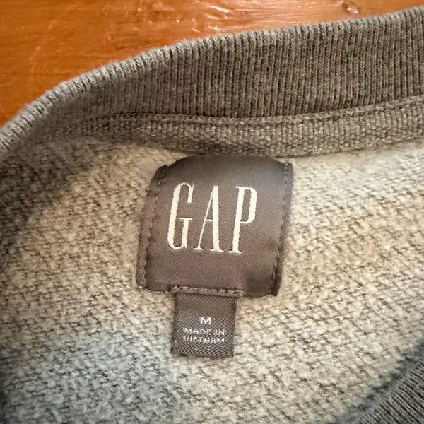 Gap Crewneck Pullover - Image 2