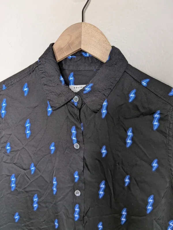 Equipment Femme Black Silk Button-Up Lightning Bolt Print Shirt XS - Image 2