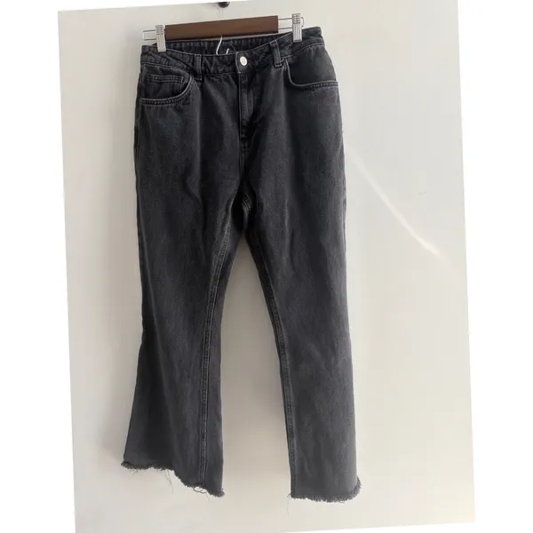 Reclaimed Vintage Inspired Womens High Rise Flared Raw Hem Jeans Washed Black 29 - Image 2