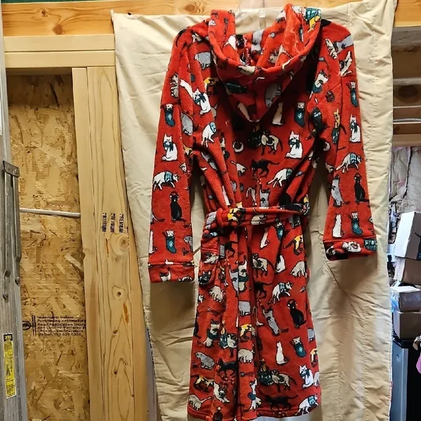 Like New! Vera Bradley Limited Edition Christmas Cats Plush Robe Womens Size S/M - Image 5