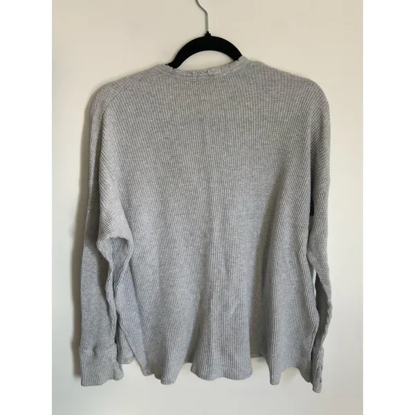 Offline by‎ aerie waffle knit Grey long sleeve tee size medium - Image 3