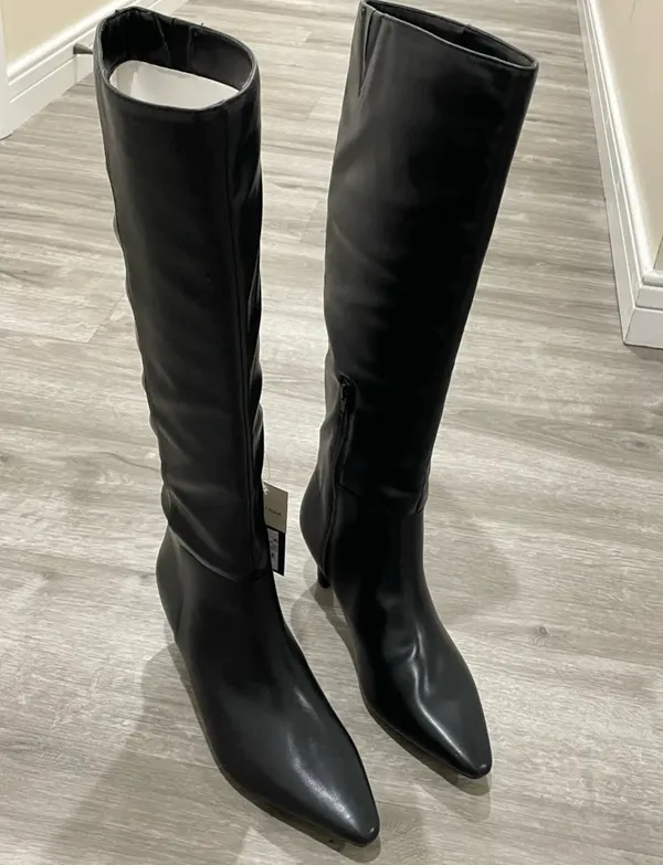 Universal Threads black leather boots - Image 2