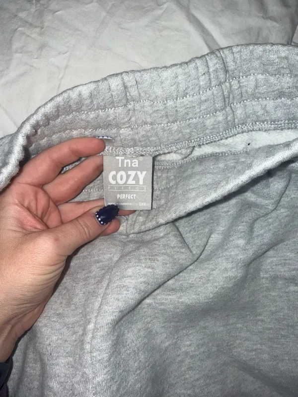 Aritzia TNA Perfect Fleece Cozy Sweatpants Grey - Image 2