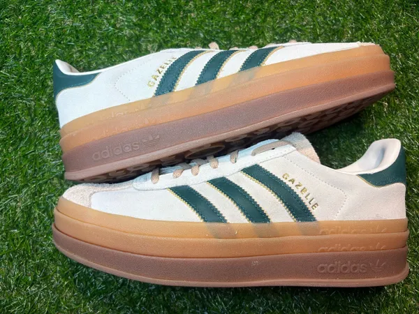 Adidas Gazelle. Women’s 10. Cream and green - Image 3