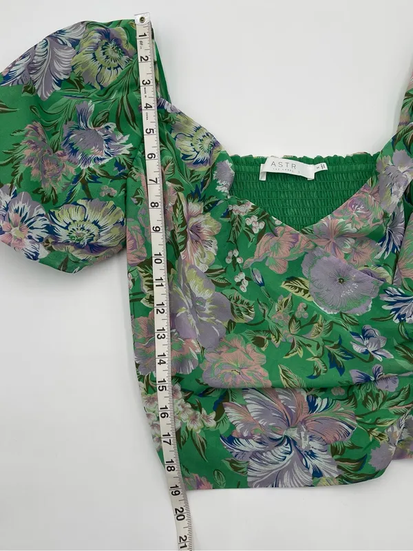 ASTR the Label Summer Magic Green Floral Print Puff Sleeve Wrap Top Blouse Small - Image 10