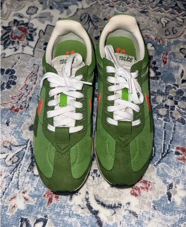 Nike Air Max Pre Day LX women’s sneakers - Image 3