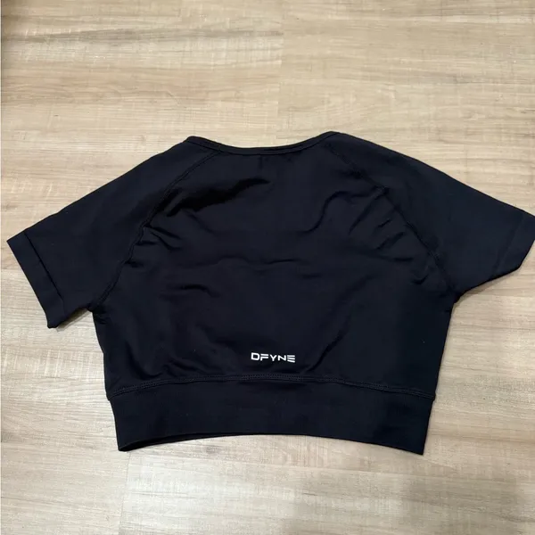 DFYNE Black Women's Crop Top - Image 4