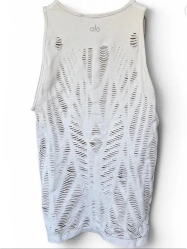 Alo Yoga Vixen Fitted Yoga Tank - Image 4