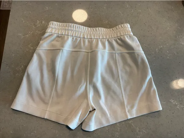 Lululemon Softstreme Shorts High-Rise - Image 3