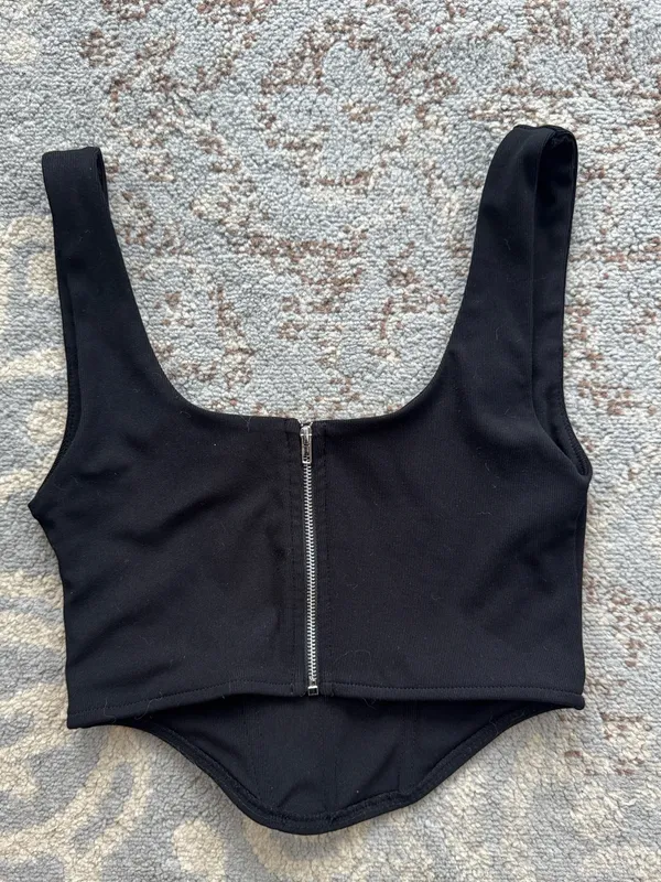 Edit by Nine Square Neck Zip Back Crop Top Black Medium - Image 3