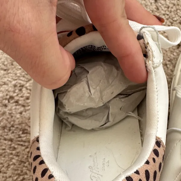 Universal Thread White and Tan Dot Sneakers - Image 6