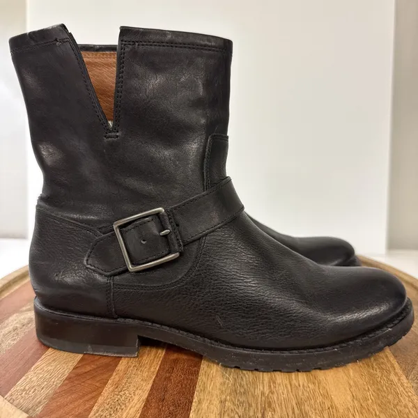 Frye Natalie Engineer Short Boots Size 8B Black Leather Moto Biker Pull On - Image 2