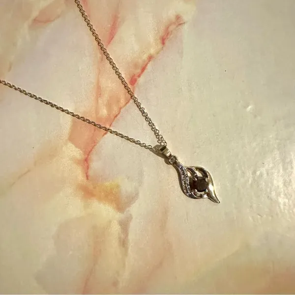 Gold tone rhinestone dainty pendant necklace - Image 7