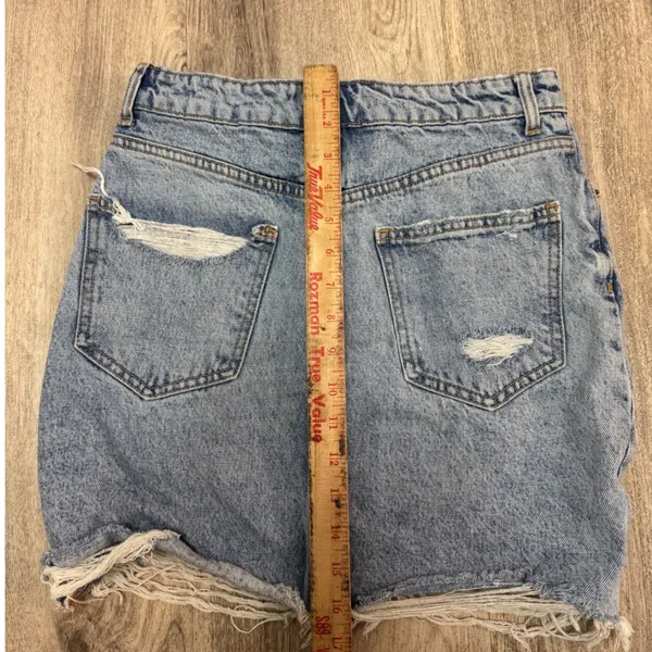 Zara Denim Mini Skirt Medium‎ M Light Wash Distressed Ripped Raw Hem Womens - Image 5