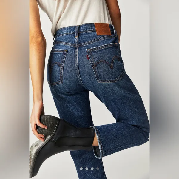Levi's Dark Blue Straight Leg Women's Jeans - Image 4