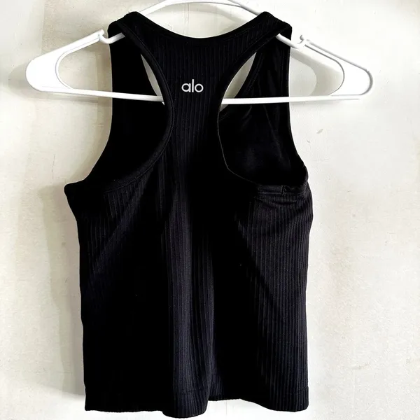 Alo Yoga Ribbed Crop Top Racerback Built in Sports Bra Workout Black XSmall - Image 3