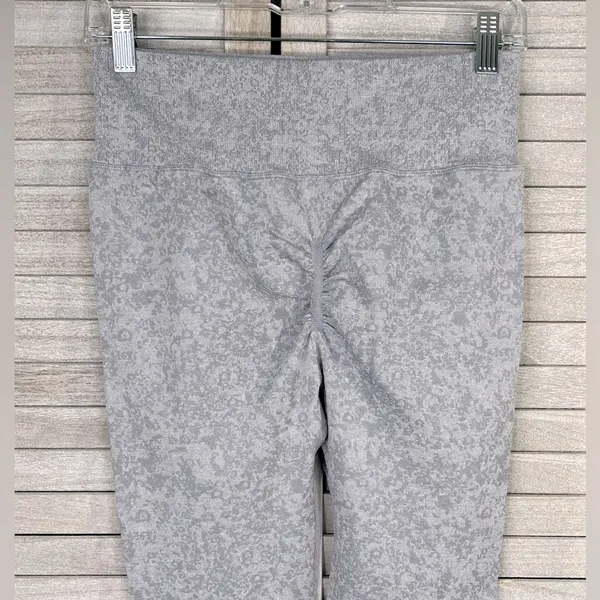 Women's Gray Stretchy Scrunch Butt Leggings-Large - Image 4