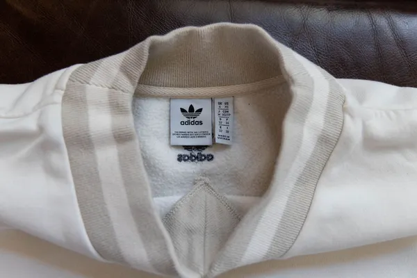 Adidas Vintage Sweatshirt - Image 3