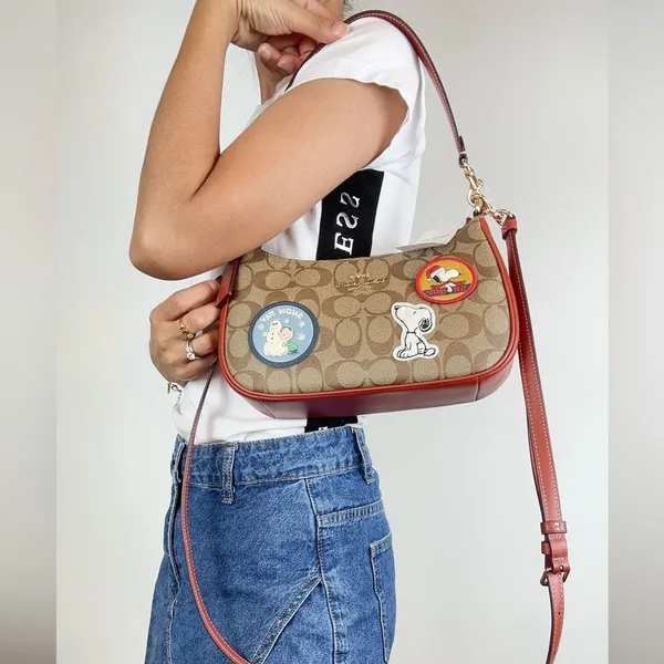NWT Coach X Peanuts Teri Shoulder Bag In Signature Canvas With Patches - Image 9