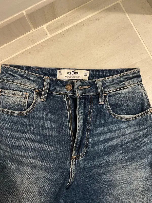 Hollister Jeans - Image 2