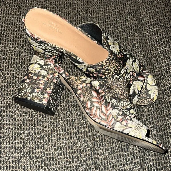 ✨ Urban Outfitters Floral Jacquard Mule Heels✨ - Image 6