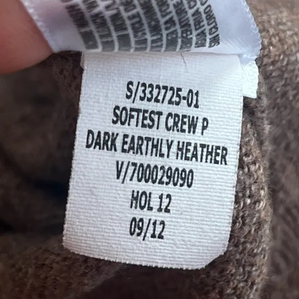 Old Navy Vintage Fox Sweater Size Large Crew Neck - Image 9