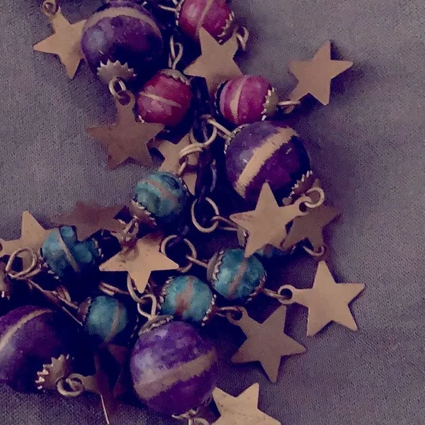 Very cute vintage boho gold, purple, pink & turquoise necklace EVC - Image 4