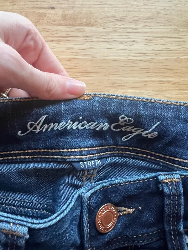 Women’s American Eagle Jeans - Image 4