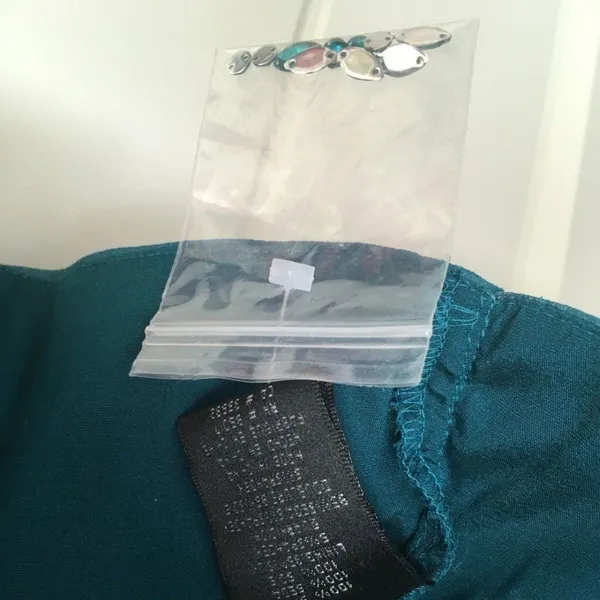 Vintage Y2K Bebe Teal Silk Pleated Cami Top Jeweled Brooch NWT Small - Image 4