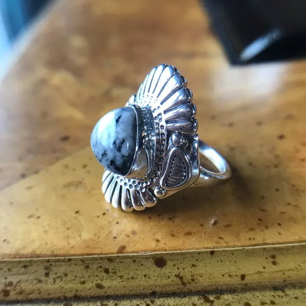 Natural White Buffalo Sterling Silver Ring Size 8 - Image 9