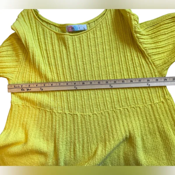 FREE PEOPLE BEACH Bright Yellow Oversized Cover Up Sweater Size Medium - Image 8