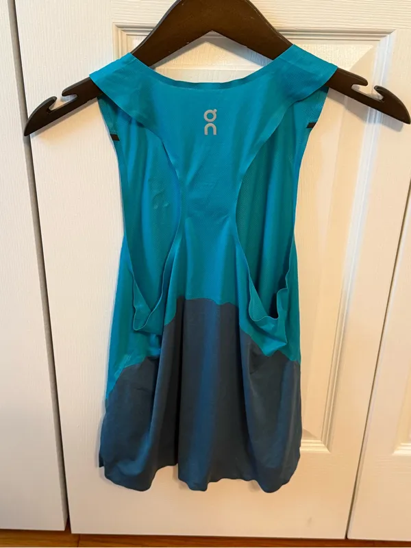 On Cloud Performance Tank in Teal Blue Size XS - Image 3