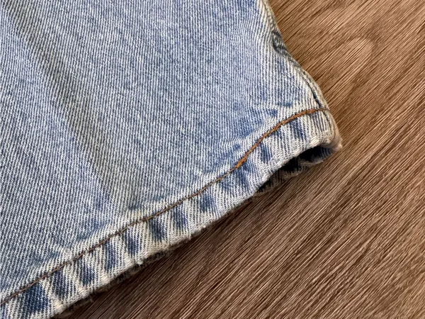 Levi’s 550 Relaxed Fit Tapered Leg 12 Misses Light Wash High Rise Denim Jeans - Image 5