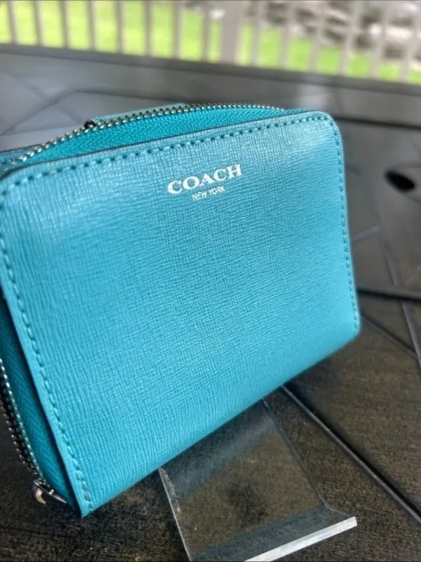 Coach Essential Saffiano Zip-Around card case Wallet turquoise retro chic preppy - Image 7