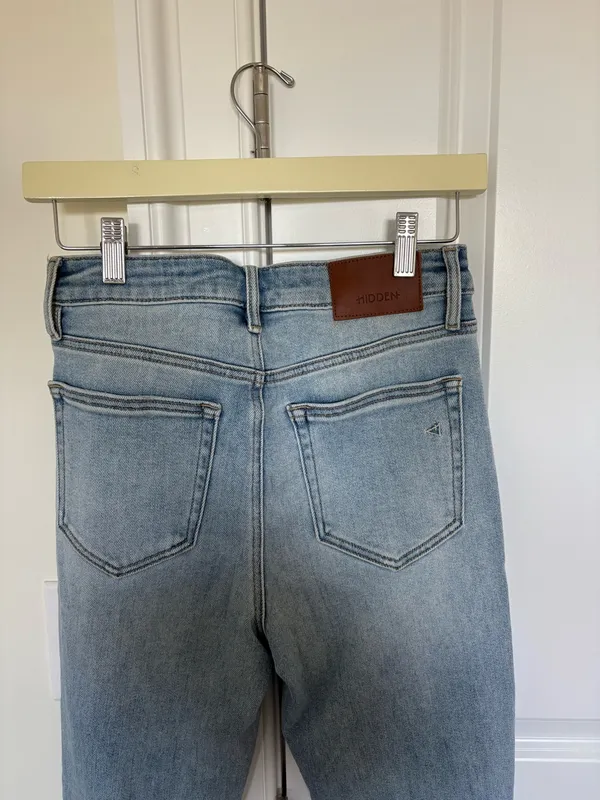 Hidden Jeans Distressed Jeans - Image 4