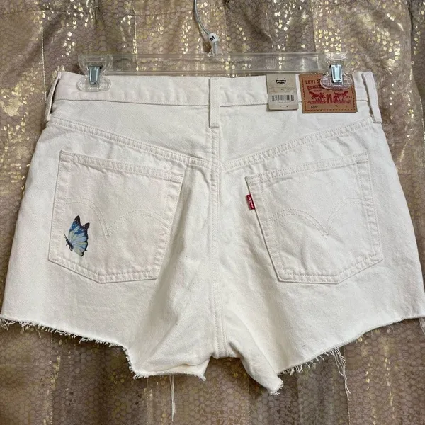 Levi’s Women's 501 Ivory Give Me Butterflies‎ Hi-Rise Denim Shorts, 30 NWT - Image 2