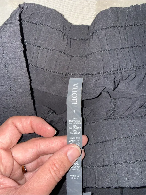 Vuori Women's Villa Cargo Jogger size Small - Image 4