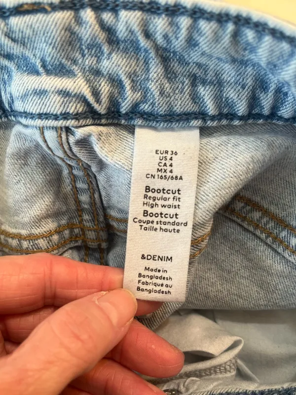 Denim H&M Bootcut Jeans Size 4 High Waist Light Wash Raw Hem - Image 2