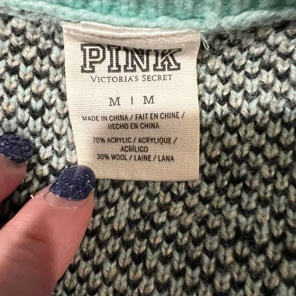 PINK Victoria’s Secret Cheetah Print Oversized Aqua/ Black Chunky Sweater Medium - Image 5